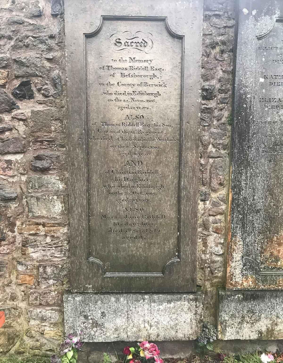The gravestone for Thomas Riddell