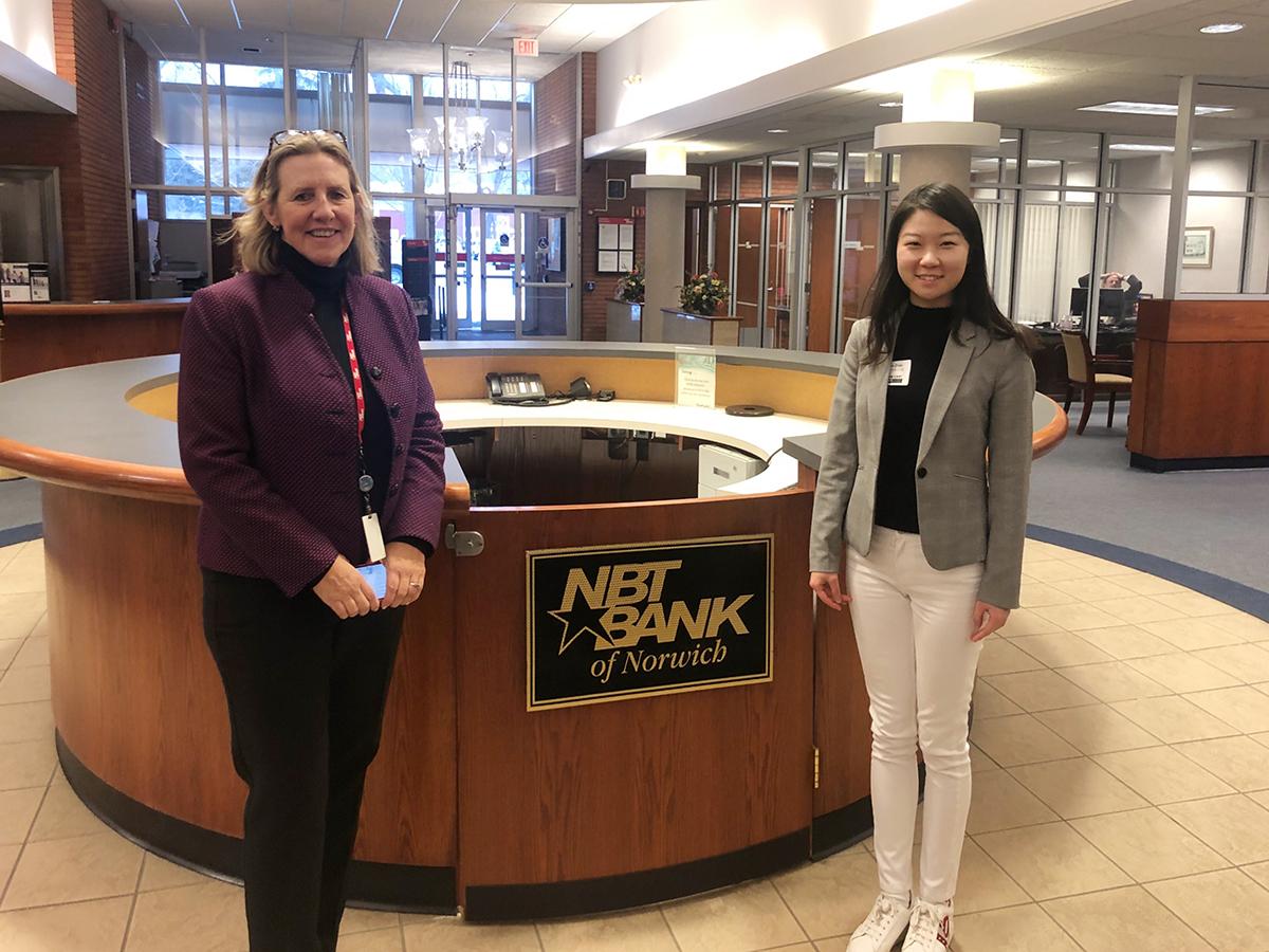 Yiyan Zhao ’22 shadowing Amy Wiles ’81 at NBT bank