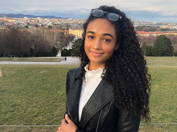 Portrait of Leah Lewis ’20