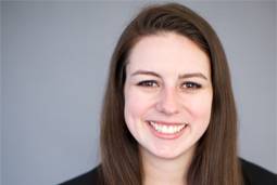 headshot of Julia Farnum ’13