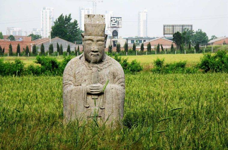 PrinceA half-buried funerary figurine from the tomb of the Ming Prince of Qin, outside today's Xi'an, the provincial seat of Shaanxi Province (Photo by David Robinson)