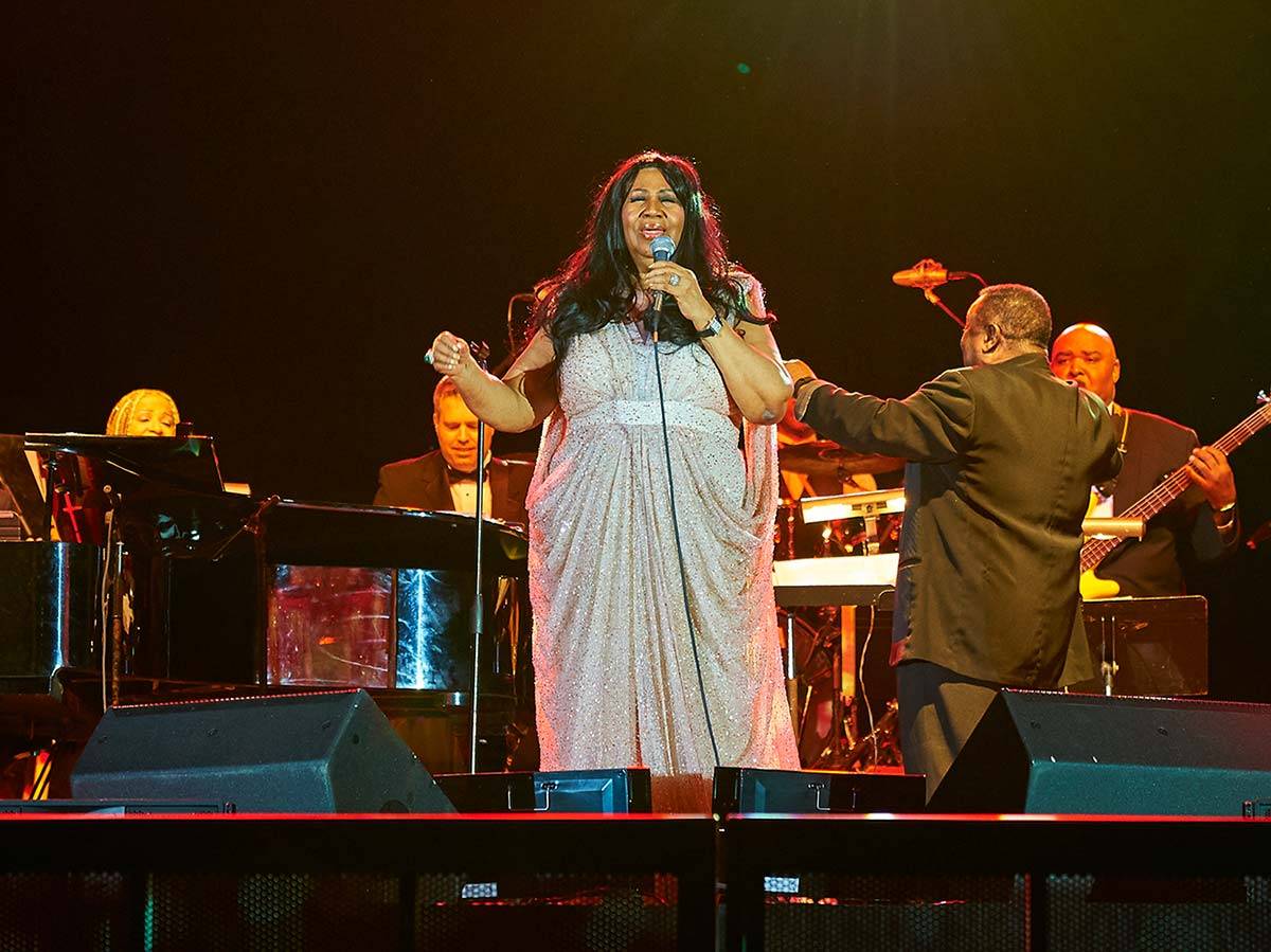 Aretha Franklin performs in Sanford Field House