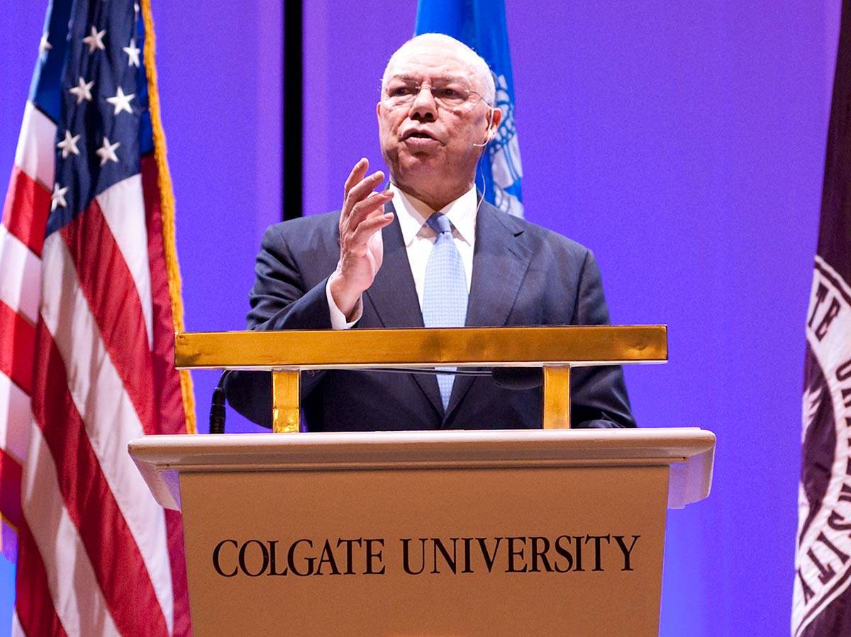 Colin Powell speaks in Sanford Field House