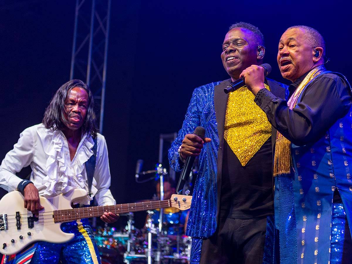 Earth, Wind & Fire perform in Colgate's Sanford Field House