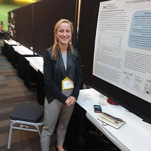 Georgia Butcher ’17 presenting a poster at the AAA conference