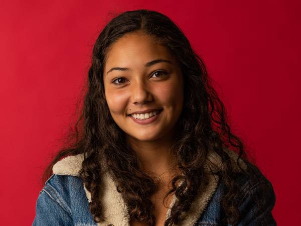 A portrait of Kelsey.