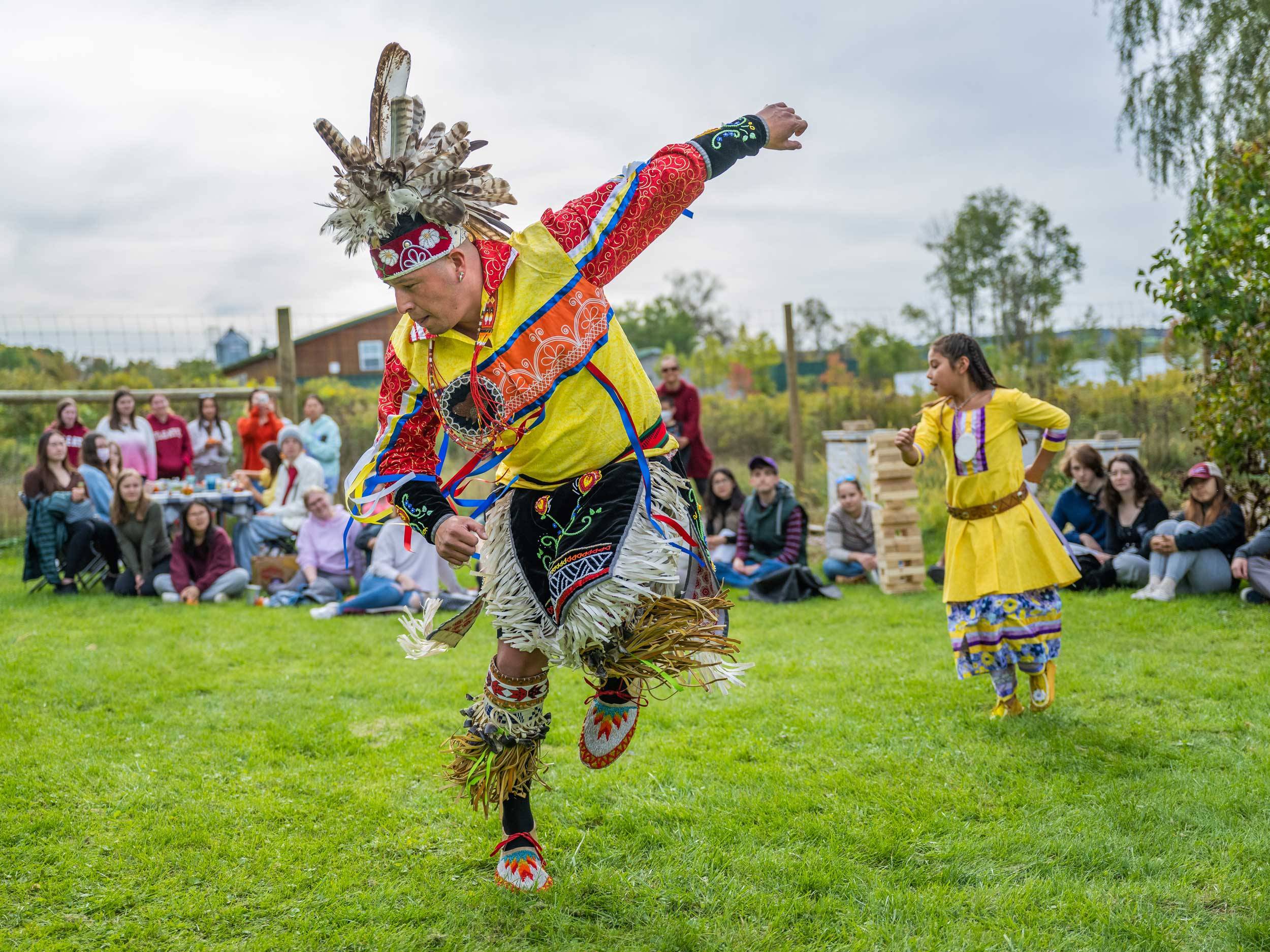 Haudenosaunee dancers