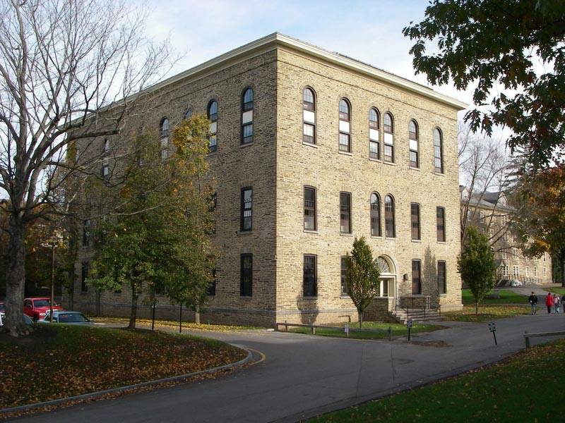 Alumni Hall, home to the SOAN department and student lounge