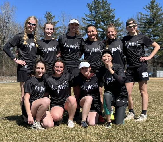 Farrell alongside her Vibe ultimate frisbee teammates