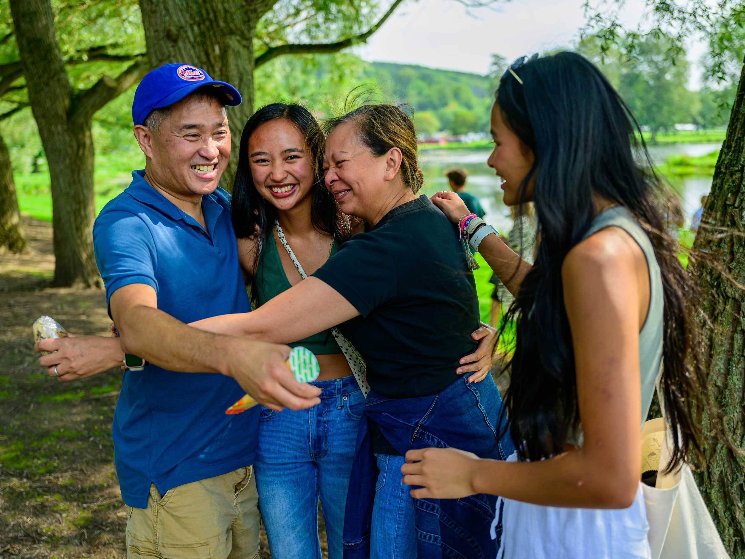  Parents say their goodbyes to first-year students along Willow Path