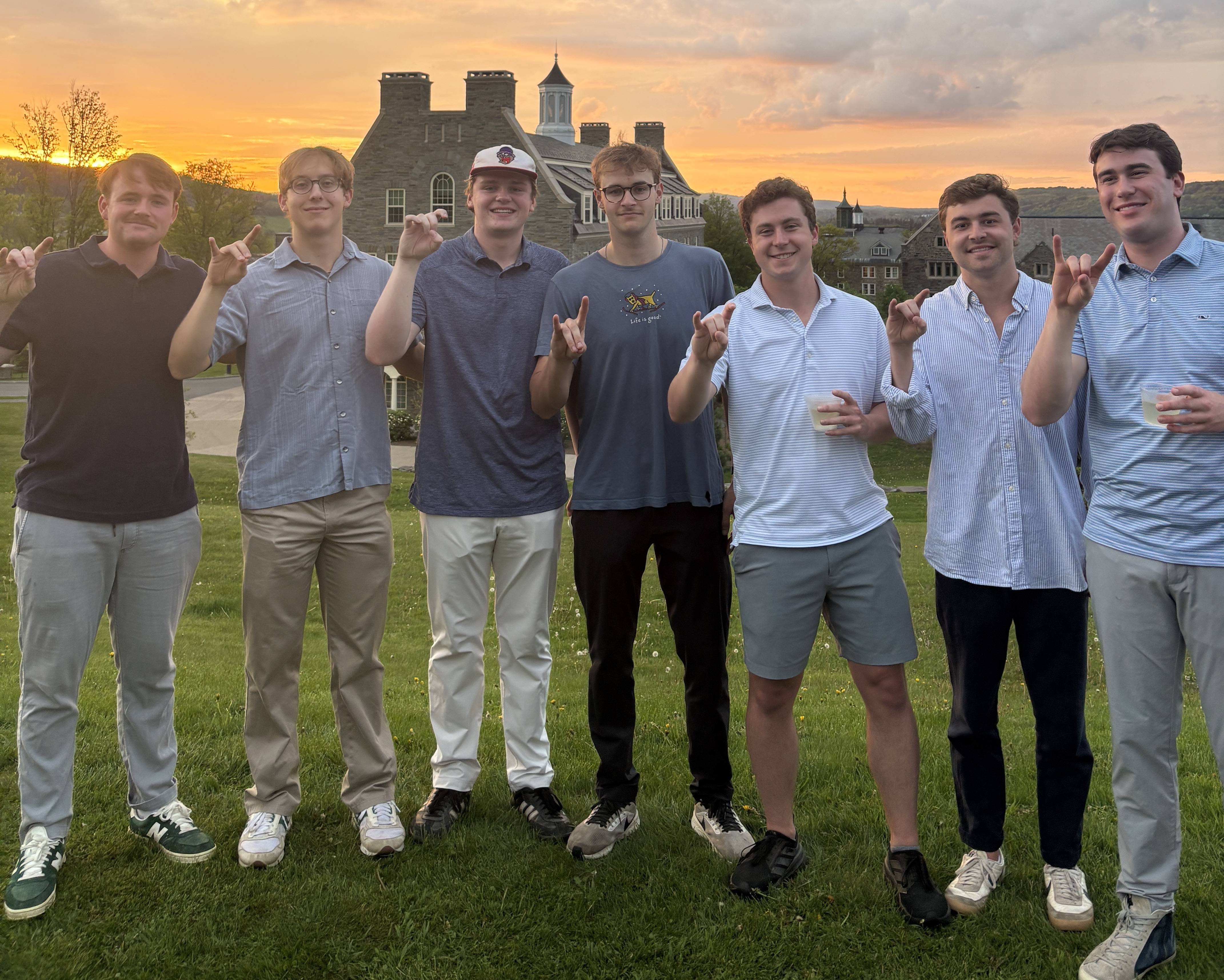 The class of 2025 Colgate Men’s Swim Team