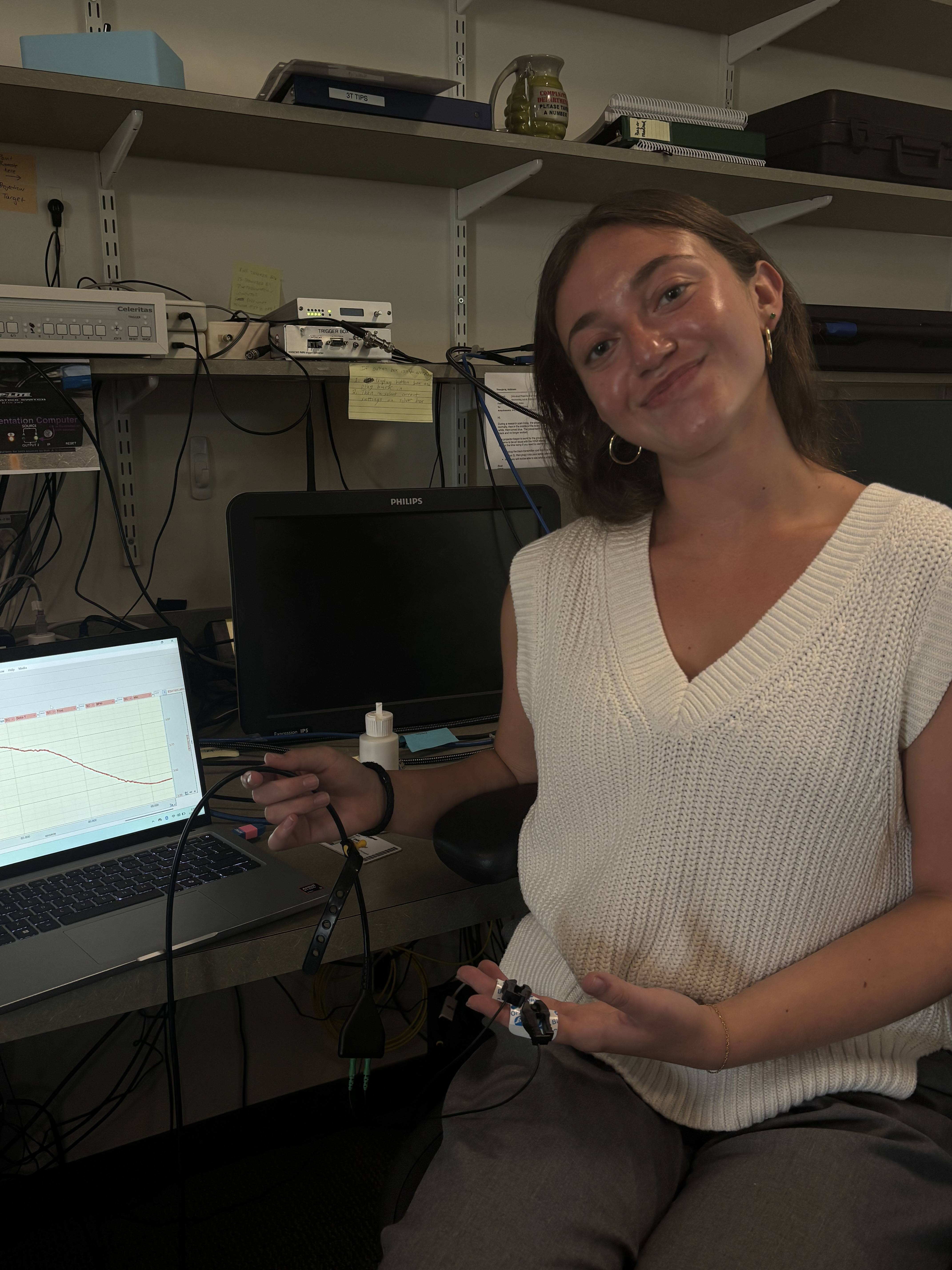 Mikayla Schwartz with skin conductance equipment
