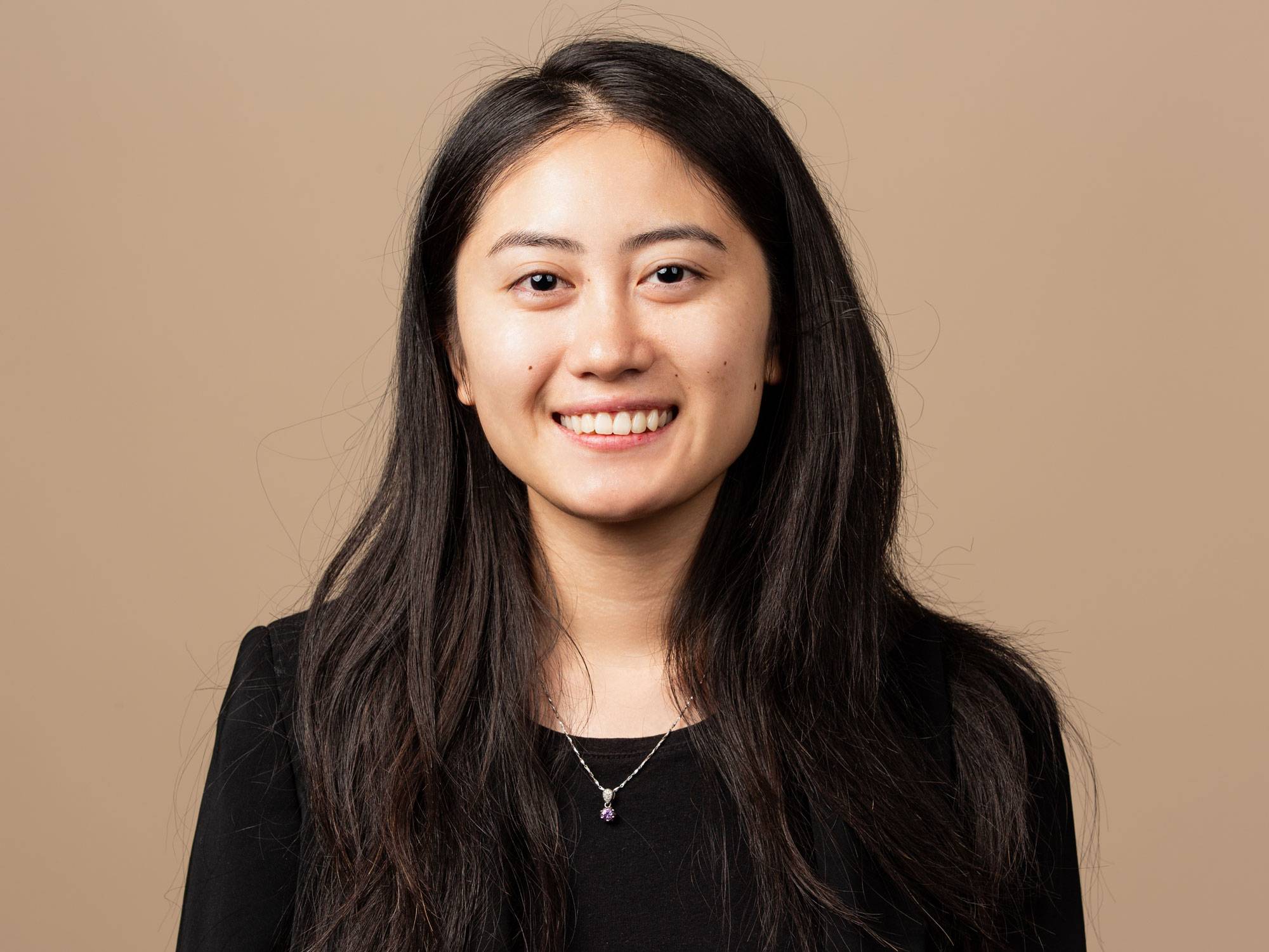 Portrait of Linda Wang ’23