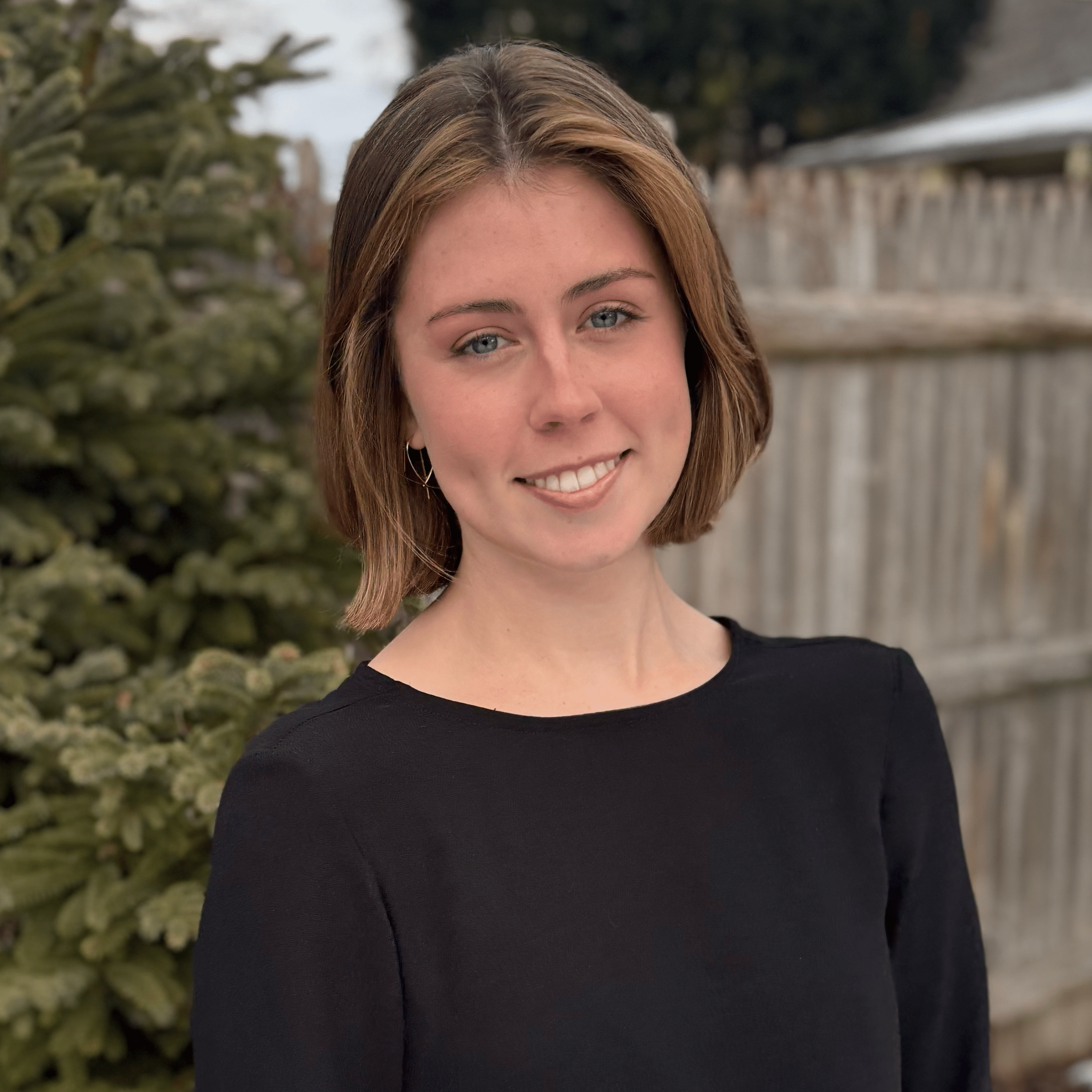 Gillian Lustenberger Headshot