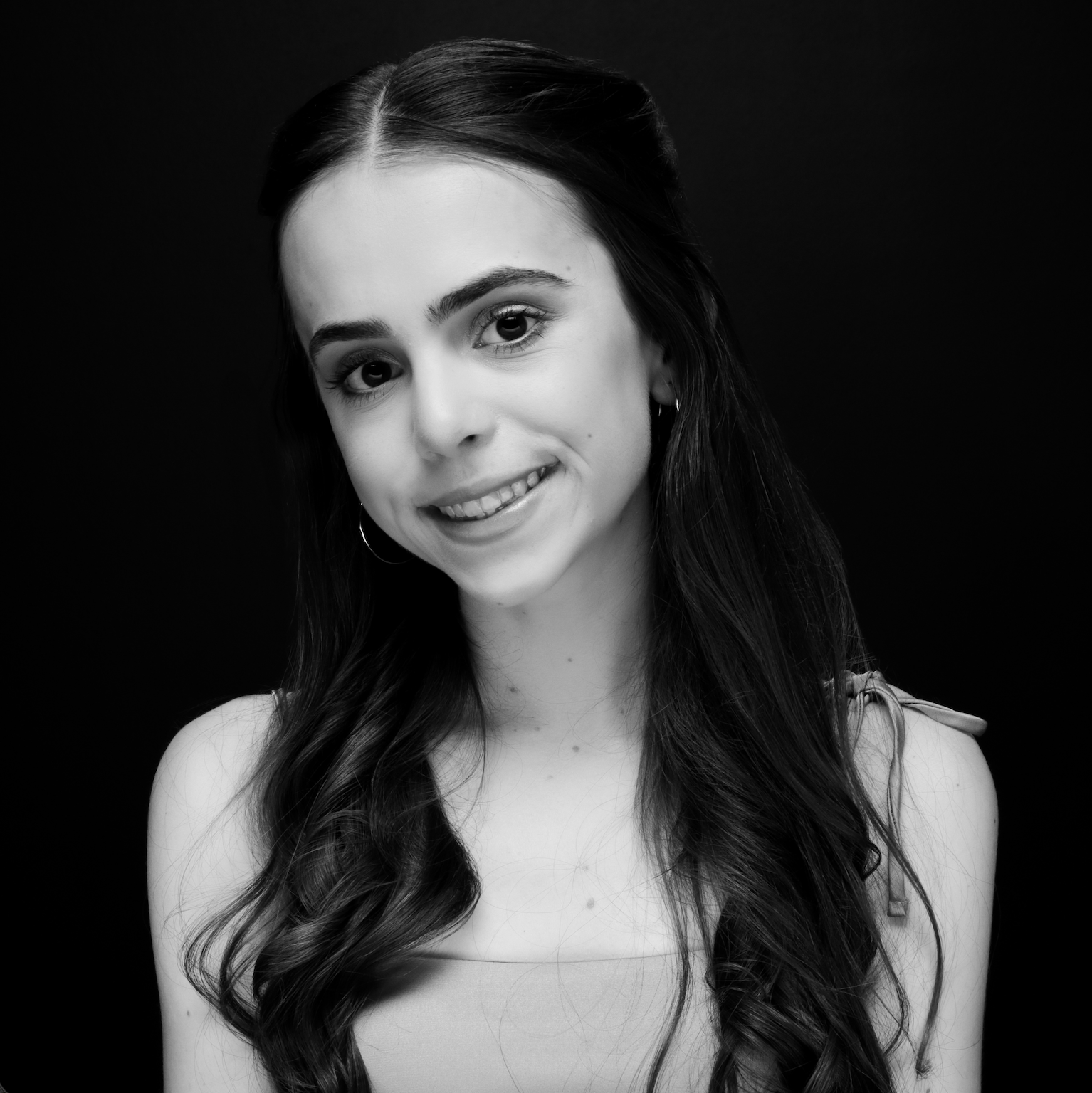 Summer Davies Headshot