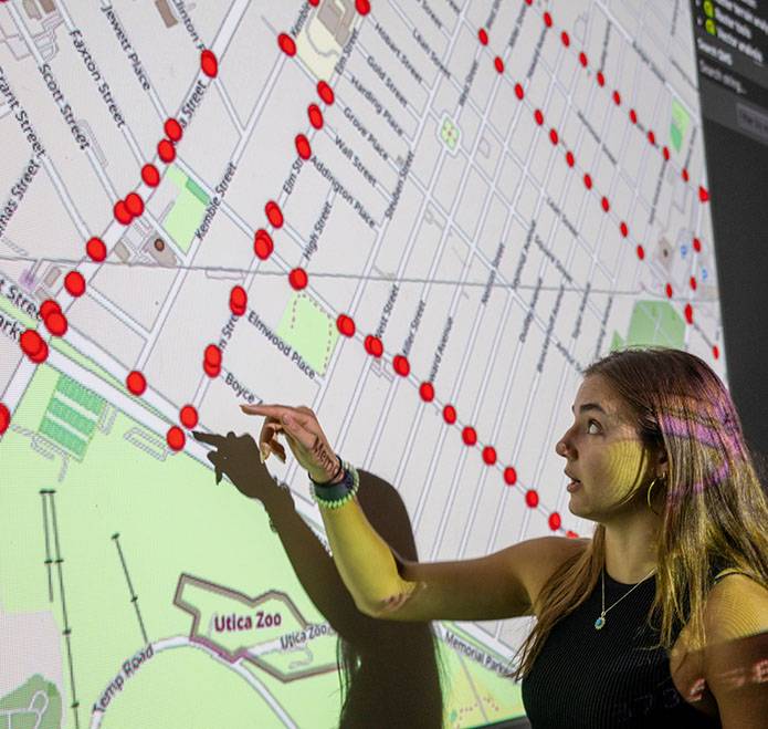 Sara Tabibian presents a mapping project