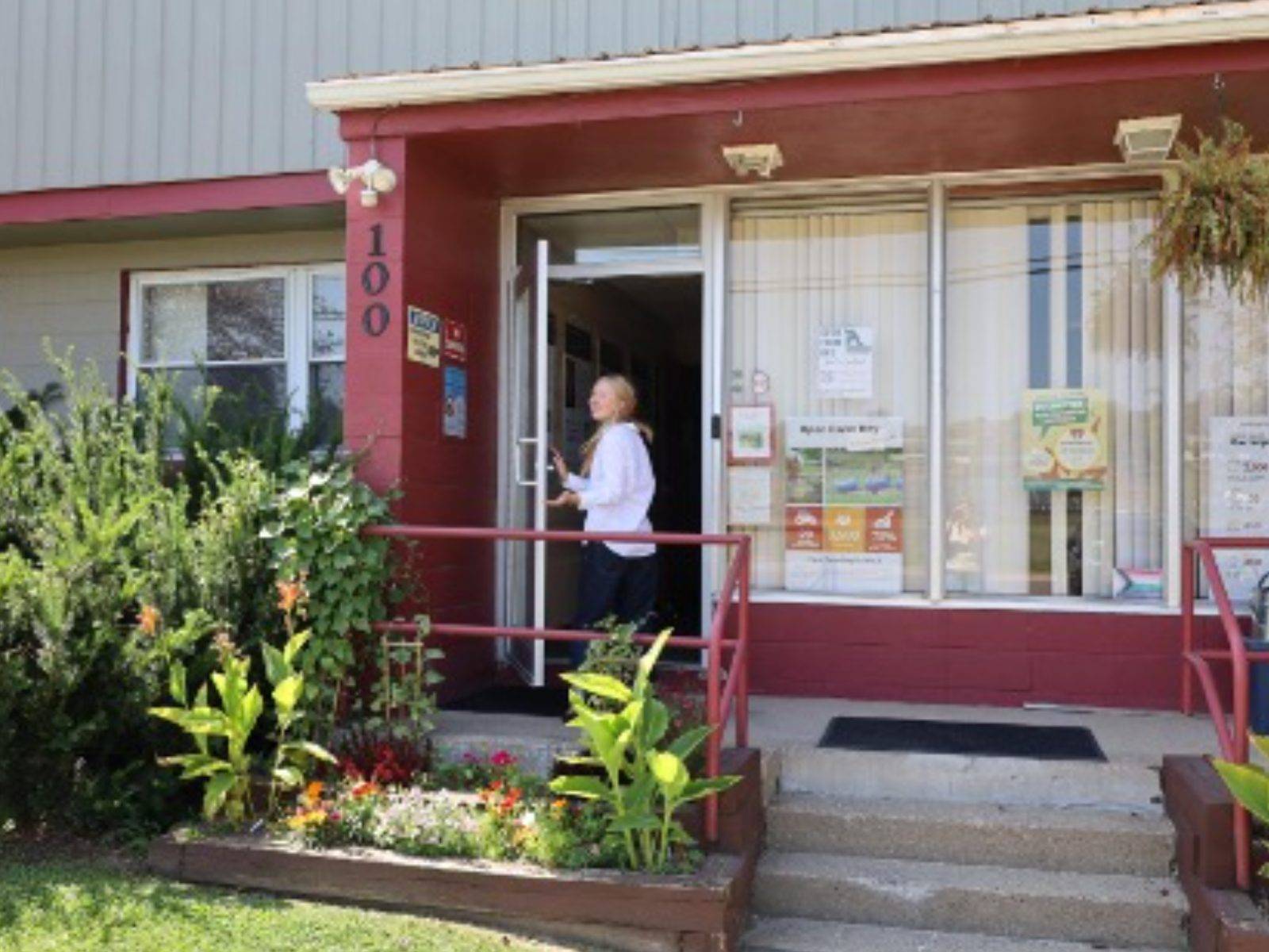 Julia Card ’27 worked with Cornell Cooperative Extension of Madison County to explore the possibility of a share-use commercial kitchen in Madison County. 