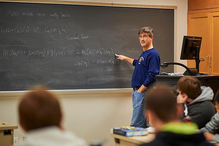 Ephraim Woods teaches Chemical Principles in Olin Hall.