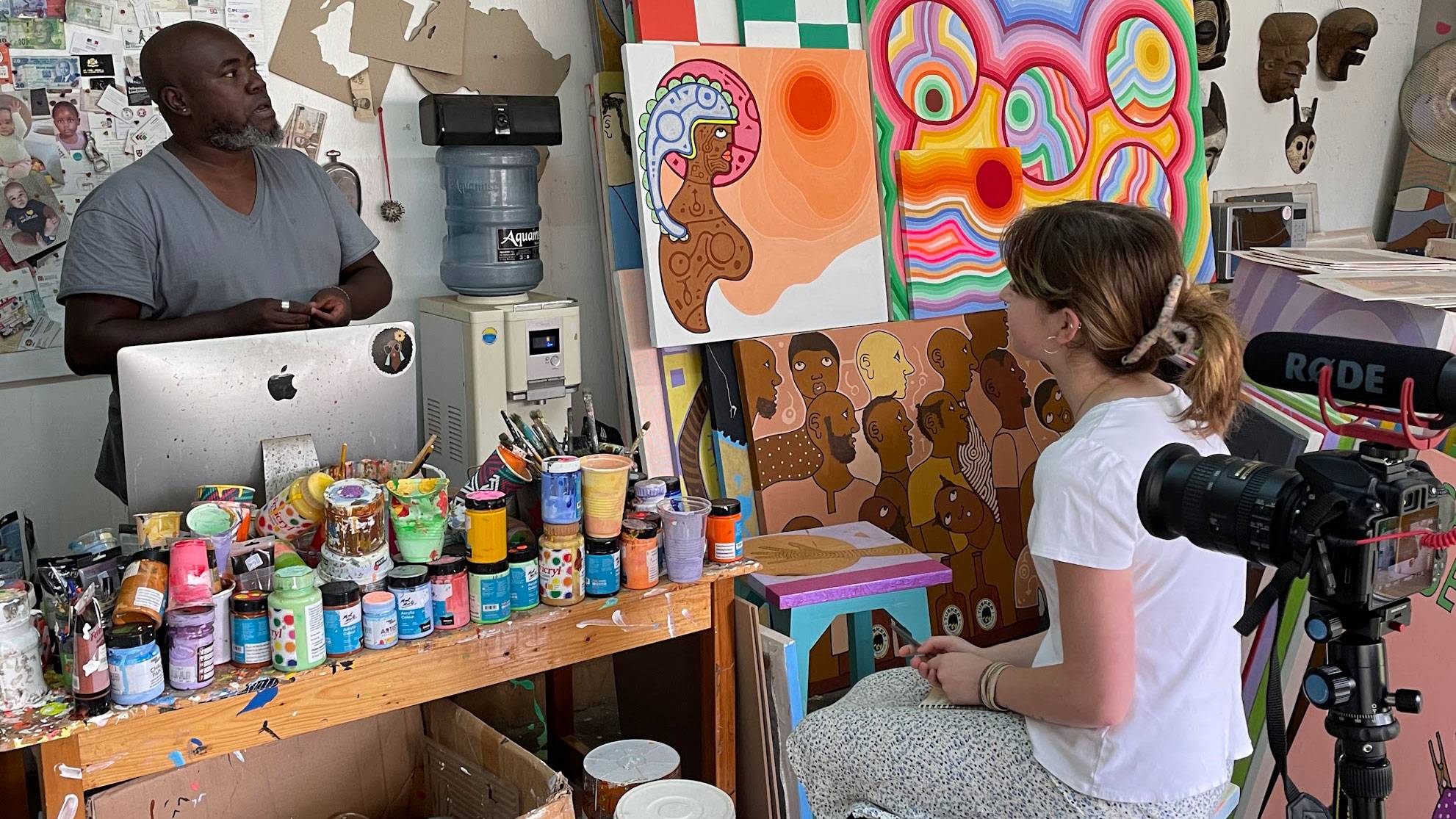 Abby Call ’26 interviews Michael Soi in his studio 