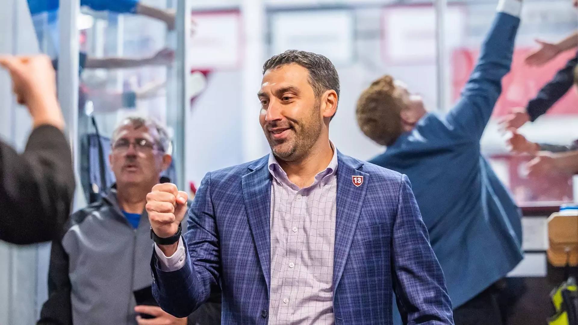 Sirens head coach Greg Fargo