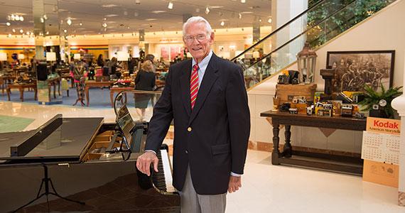 inside von maur