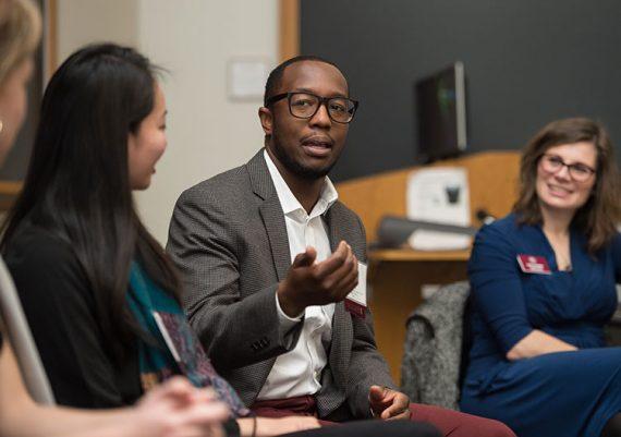 Jamil Jude with talking to students at Sophomore Connections